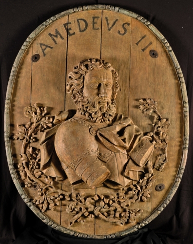 Il restauro dei 12 Medaglioni lignei raffiguranti la dinastia Savoia. Amedeo II