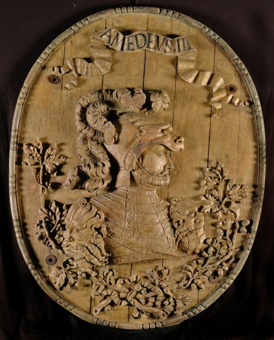 Il restauro dei 12 Medaglioni lignei raffiguranti la dinastia Savoia. Amedeo III