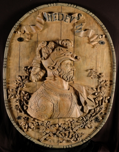 Il restauro dei 12 Medaglioni lignei raffiguranti la dinastia Savoia. Amedeo IV