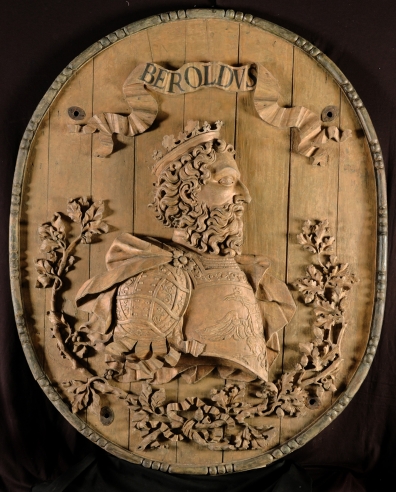 Il restauro dei 12 Medaglioni lignei raffiguranti la dinastia Savoia. Beroldo