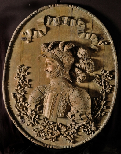 Il restauro dei 12 Medaglioni lignei raffiguranti la dinastia Savoia. Umberto II